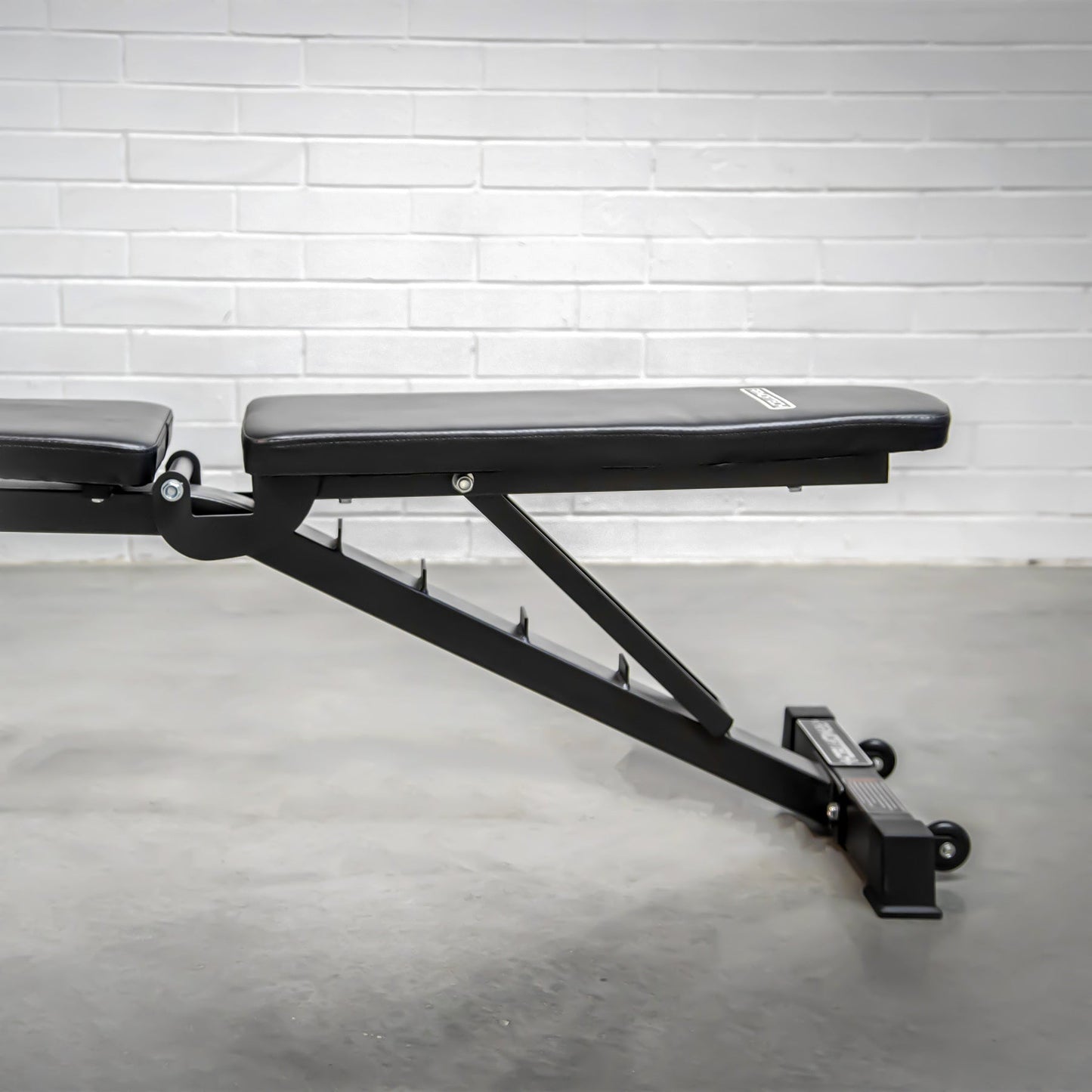 Armortech HD 377 Incline Decline Weight Bench